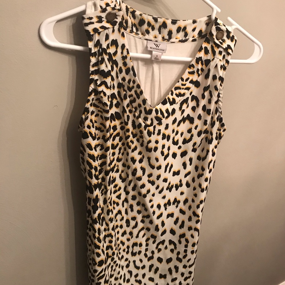 Cheetah V-neck tank top